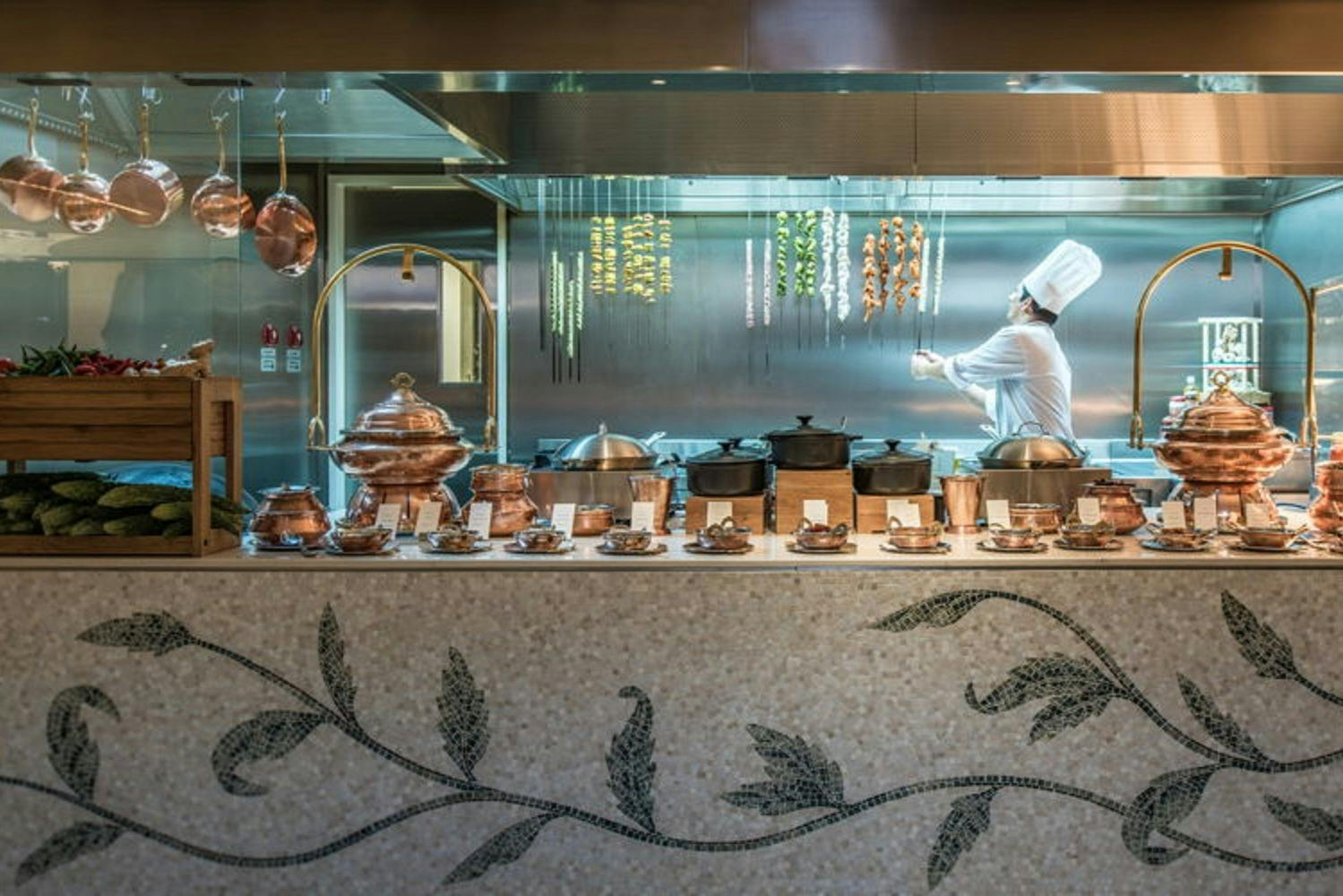 Palazzo Versace: Dinner - Photo 1 of 3